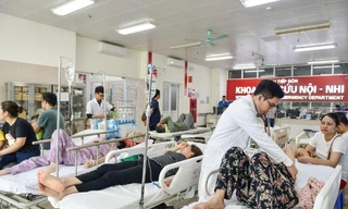 Bệnh nhân cấp cứu tại BV Thanh Nhàn ngày nắng nóng