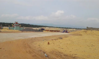 Ông Tính đã làm giả hồ sơ để trúng thầu gói rà phá bom mìn nghĩa trang xã Bảo Ninh (Quảng Bình)