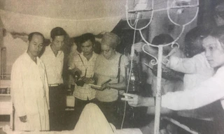 Bệnh viện Lạng Sơn cấp cứu thương binh 1979 (ảnh tư liệu) 