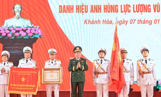 Thượng tướng Phạm Hoài Nam: Vùng 4 Hải quân tỏ rõ lòng trung thành tuyệt đối