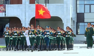 Bộ đội Việt Nam rèn tập duyệt binh tại thủ đô Liên bang Nga