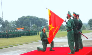 Gần 3.000 chiến sĩ Sư đoàn bộ binh chủ lực 324 xuất ngũ