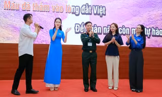 100 thủ lĩnh thanh niên Quân đội giao lưu, trải nghiệm tại Học viện Thanh thiếu niên Việt Nam 