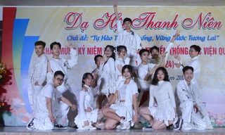 Tưng bừng dạ hội thanh niên của bác sĩ quân y tương lai