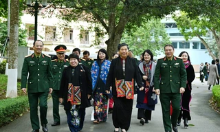 Nhóm nữ đại biểu Quốc hội thăm K9 - Đá Chông, giao lưu với các tân binh