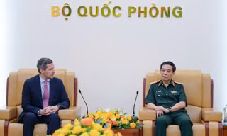 Sẵn sàng tiếp nhận quân nhân Italy sang Việt Nam học tại hai học viện quân sự