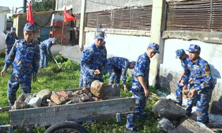 Chiến sĩ Hải quân tình nguyện xây dựng đô thị văn minh