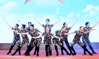 Bóng hồng toàn quân thi tài tại Bộ Tư lệnh Thủ đô