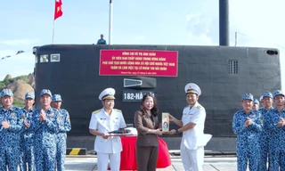 Phó Chủ tịch nước Võ Thị Ánh Xuân tin tưởng bộ đội Hải quân luôn nêu cao truyền thống anh hùng