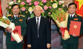 Tổng Bí thư, Chủ tịch nước trao quân hàm Thượng tướng cho hai sĩ quan cấp cao Quân đội