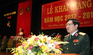 Đại tướng Ngô Xuân Lịch phát biểu chỉ đạo tại lễ khai giảng năm học mới của Học viện Lục quân, sáng 15/9