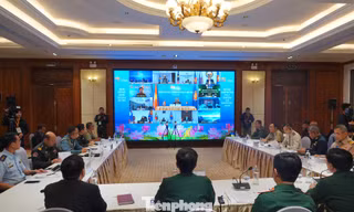 Các đại biểu tham dự hội nghị tại điểm cầu Hà Nội, sáng 17/11