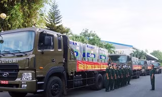 Lữ đoàn 972 (Cục Vận tải, Tổng cục Hậu cần) tiếp nhận, vận chuyển hơn 800 nghìn liều vắc xin về kho Bộ Y tế tại TPHCM, ngày 9/7