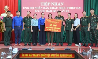 Ban Thanh niên Quân đội giúp đồng bào Tuyên Quang khắc phục hậu quả bão lũ