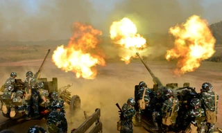 Pháo phòng không đồng loạt khai hỏa diệt mục tiêu trong diễn tập tại trường bắn TB-1