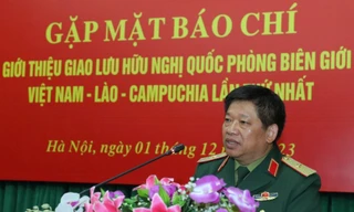 Bộ trưởng Quốc phòng ba nước Đông Dương cùng gặp mặt trên biên giới