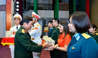 Thượng tướng Lê Huy Vịnh: Bảo vệ phụ nữ, trẻ em, vun đắp và lan tỏa yêu thương