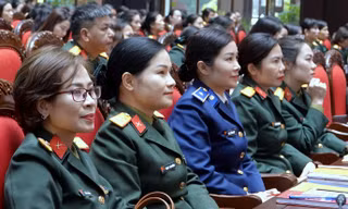 'Bóng hồng Quân đội' hưởng ứng Tháng hành động vì bình đẳng giới