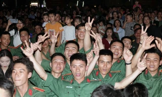 Rộn ràng đêm hội của người trẻ tại đất lính Sơn Tây