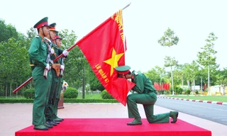 Chiến sĩ Công binh, Hóa học tuyên thệ sẵn sàng chiến đấu dưới Quân kỳ Quyết thắng 