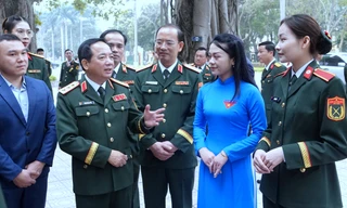 Sĩ quan trẻ và học viên quân sự tận hiến cho đất nước và Quân đội