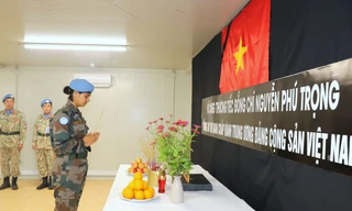 Lực lượng Gìn giữ hòa bình Việt Nam tiễn biệt Tổng Bí thư Nguyễn Phú Trọng