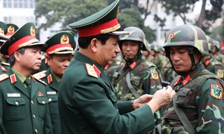 Thượng tướng Phan Văn Giang kiểm tra công tác sẵn sàng chiến đấu tại Lữ đoàn 144, ngày 20/1