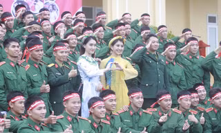 Tuổi trẻ Học viện Hậu cần hiến hơn 430 đơn vị máu Chủ nhật Đỏ 