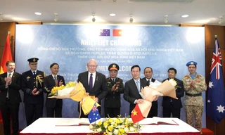 Chủ tịch nước Võ Văn Thưởng và Toàn quyền Australia thăm Cục Gìn giữ Hòa bình Việt Nam