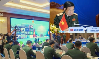 Bộ trưởng Quốc phòng Việt Nam và quan chức quốc phòng các nước dự ADMM+ lần thứ 8, sáng 16/6. Ảnh: Nguyễn Minh