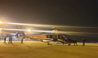 Trực thăng EC 155B1 của Binh đoàn 18 đang ứng trực tại sân bay Đồng Hới, tối 10/10 