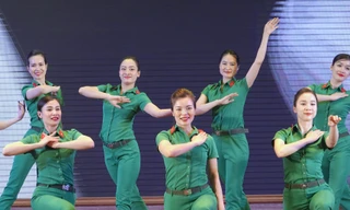 Bộ Tư lệnh Thủ đô tôn vinh bóng hồng áo lính