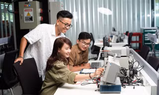 Đánh thức ý tưởng triệu đô cùng cuộc thi siêu hot “Sáng kiến công nghệ TechGenius” 