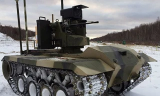 Quân đội Nga chính thức được trang bị Robot chiến đấu Uran-9