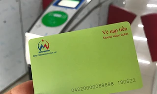 Mặt trước của vé. Ảnh: Gia Chính.