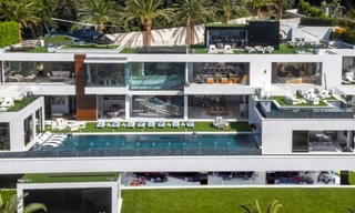 Dinh thự siêu sang vẫn “ế trơ” dù đã giảm giá hơn 100 triệu USD