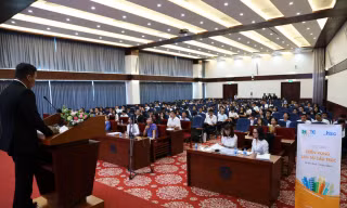 Hội thảo “CEO Day – Triển vọng sau Tái cấu trúc” nhân được sự quan tâm đông đảo của các nhà đầu tư.