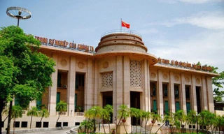 Ngân hàng Nhà nước ‘đòi lại tiền’ chuyên viên đi học rồi nghỉ việc