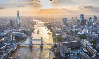 Theo các nhà khảo sát và định giá của Anh, thị trường nhà ở của London dự kiến sẽ có một đợt giảm giá kéo dài vào năm tới