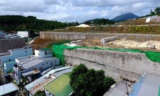 Tường Dự án Đồi Xanh Nha Trang chưa được cấp phép nhưng đã làm gần xong.