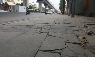 Vỉa hè lát đá độ bền 70 năm, mới dùng 2 năm đã vỡ vụn