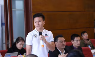 Quang Hải trong buổi họp báo Siêu Cúp Quốc gia-Cúp THACO 2018