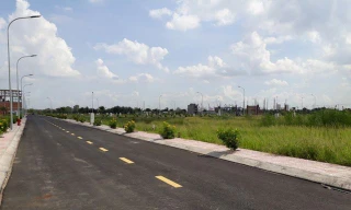 Tiền không có đầu tư, bao nhiêu vốn 'chôn' hết vào đất nền