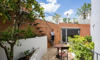 Nhà phố 3 tầng tuyệt đẹp với bể bơi và hàng chục khu vườn ở Sài Gòn