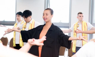 Siêu mẫu Lại Thanh Hương đạo diễn Catwalk cho thí sinh Ms&Mr Asia Business 2019