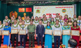 Khen thưởng 142 tập thể, cán bộ và hội viên nông dân tiêu biểu bảo vệ an ninh Tổ quốc