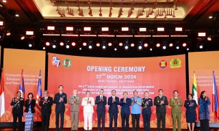 Xây dựng ASEAN phát triển toàn diện trong công tác quản lý xuất nhập cảnh và lãnh sự