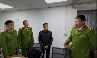 Hà Nội: Khoan giếng lấy nước để đóng chai, đóng bình mang bán