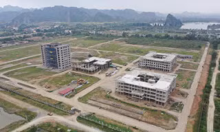 Tận thấy dự án trường đại học nghìn tỷ bị bỏ hoang hơn 10 năm