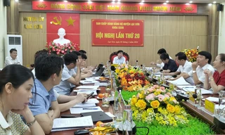 Đề nghị khai trừ ra khỏi Đảng nguyên một trưởng phòng ở Hoà Bình